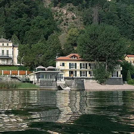 Sleeps 4 Pool Wifi * Meina