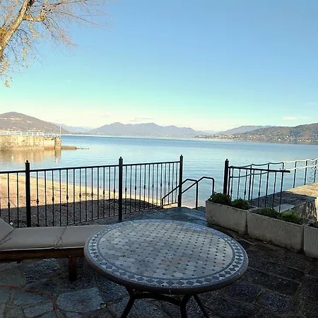 Sleeps 4 Pool Wifi Meina