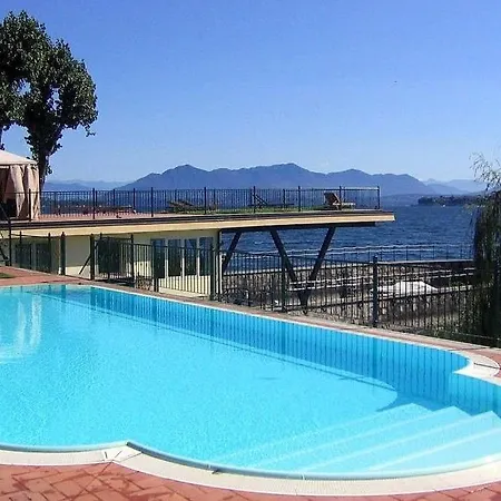 Apartment Sleeps 4 Pool Wifi *