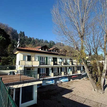 Sleeps 4 Pool Wifi Apartment *