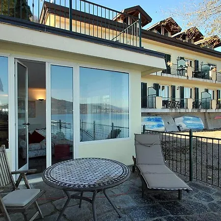 Apartment Sleeps 4 Pool Wifi Meina
