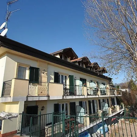 Apartment Sleeps 4 Pool Wifi *